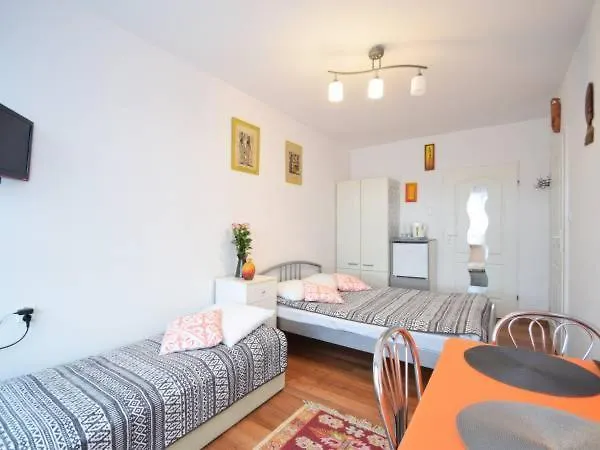 Malgo Nocleg ze śniadaniem 3*